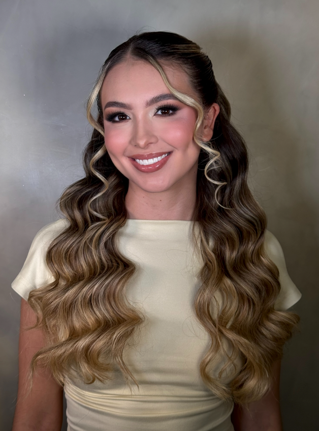 Maquillaje social de acabado luminoso